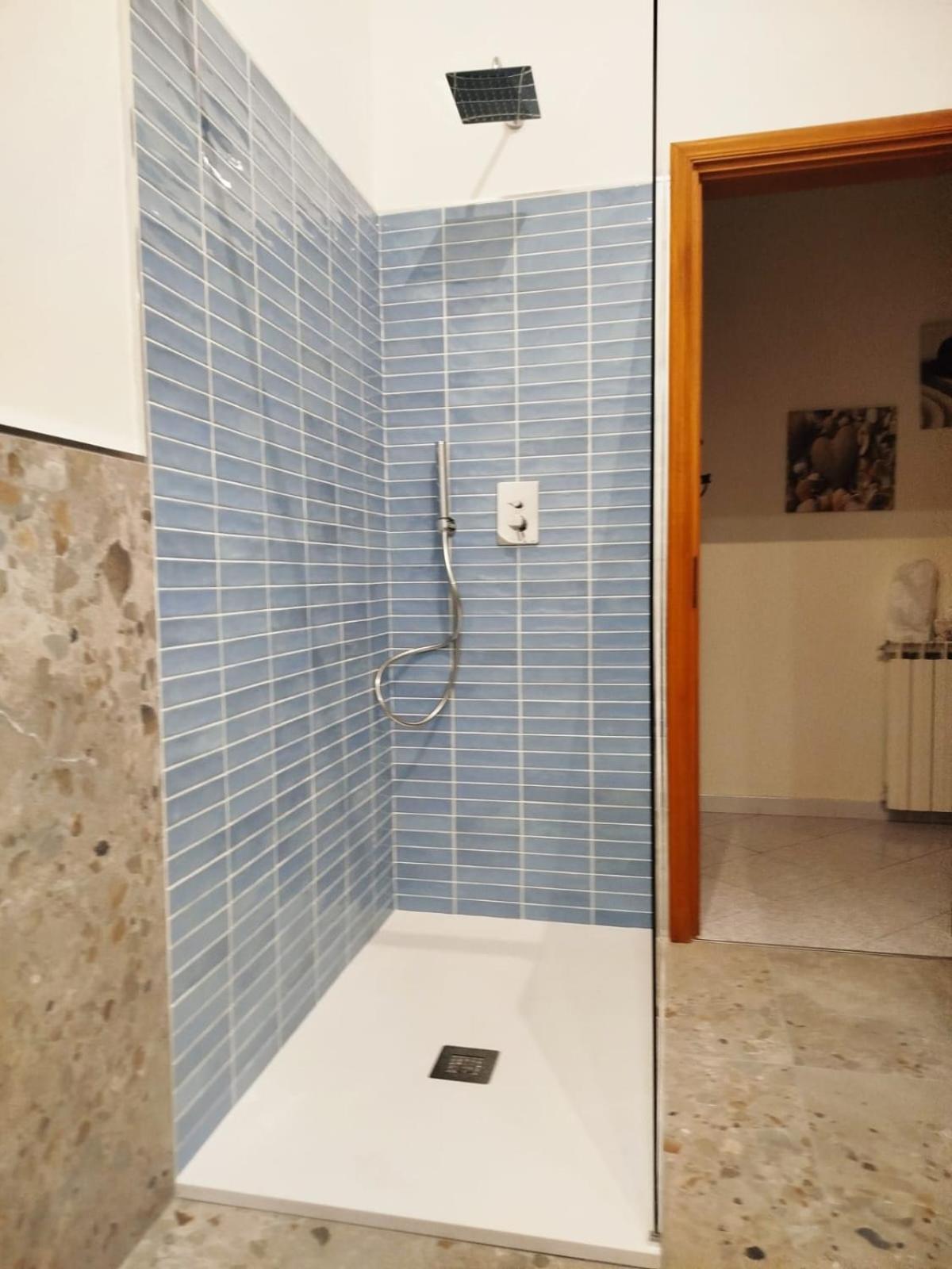 Villa La Casetta Con Giardino A 30 M Dal Mare San Bartolomeo Al Mare Exteriör bild